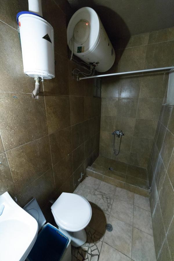 شقة أثينا  في Private Flat For 2 Or 3 With Back Yard Near Exarhia Square And Archaelogical Museum المظهر الخارجي الصورة